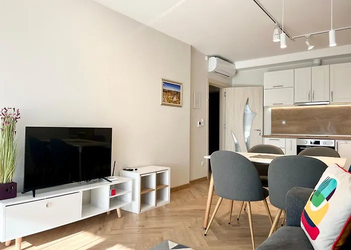 Parkcentral Luxury In Center 7 大特尔诺沃